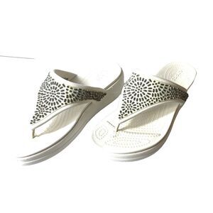 Crocs Dual Comfort Sandals Women's Sz 10 White Embellished Casual Thong Platform